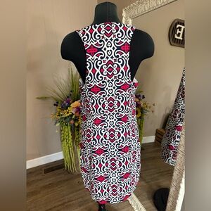 Hamtonite • Geometric Design Cotton Shift Dun Dress